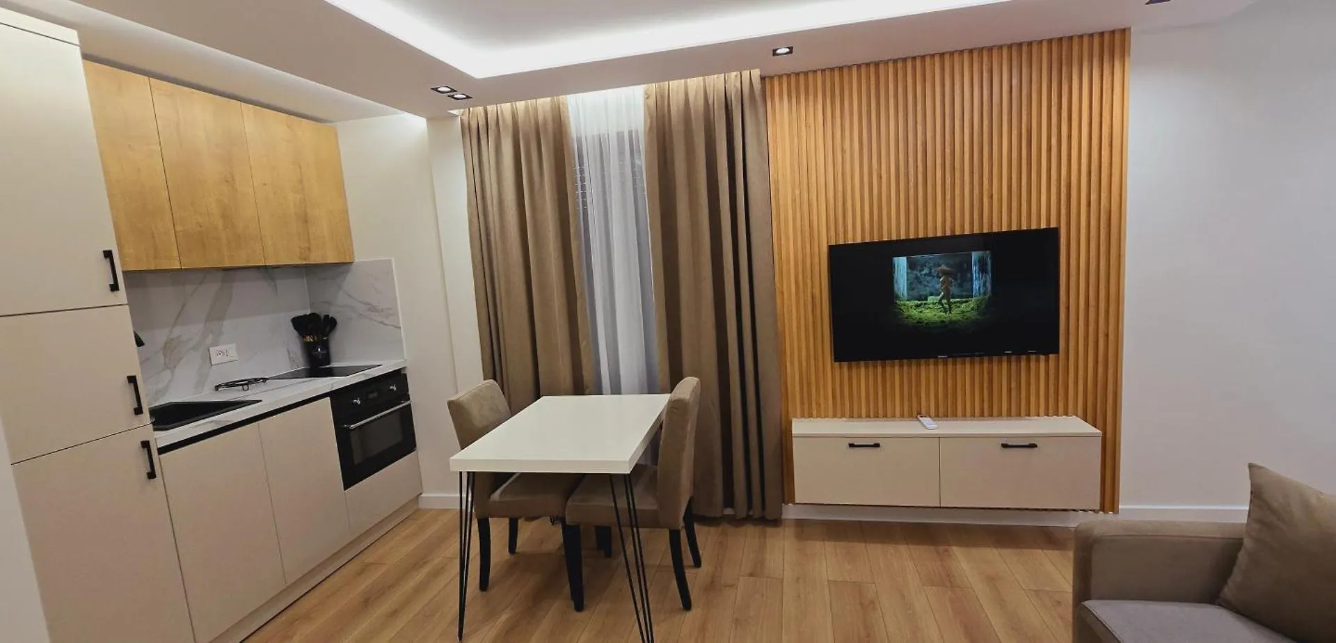 Arkle 2 Apartments Tirana 0*,