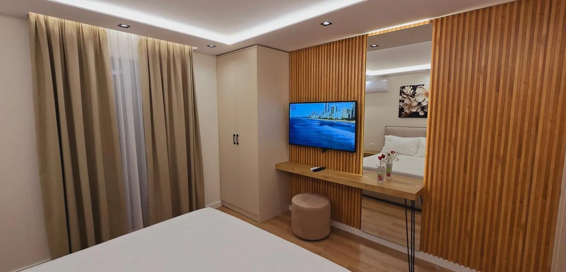 Arkle 2 Apartments Tirana 0*,  Albania